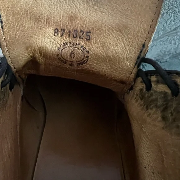 John Fluevog Surrealist Pizza - Picture 5 of 5